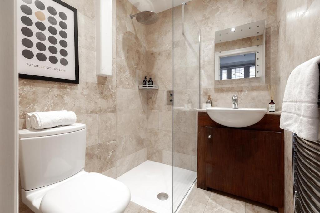 Revamped & Luxxe For Covent Garden Lovers! Adorable City Home For Families & Friends London Exterior photo