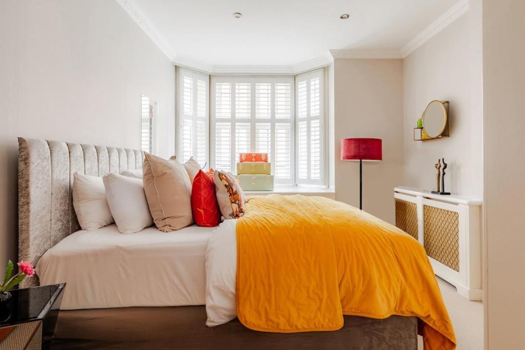 Revamped & Luxxe For Covent Garden Lovers! Adorable City Home For Families & Friends London Exterior photo