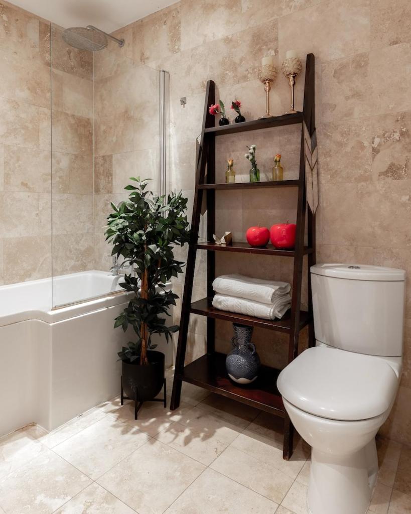 Revamped & Luxxe For Covent Garden Lovers! Adorable City Home For Families & Friends London Exterior photo